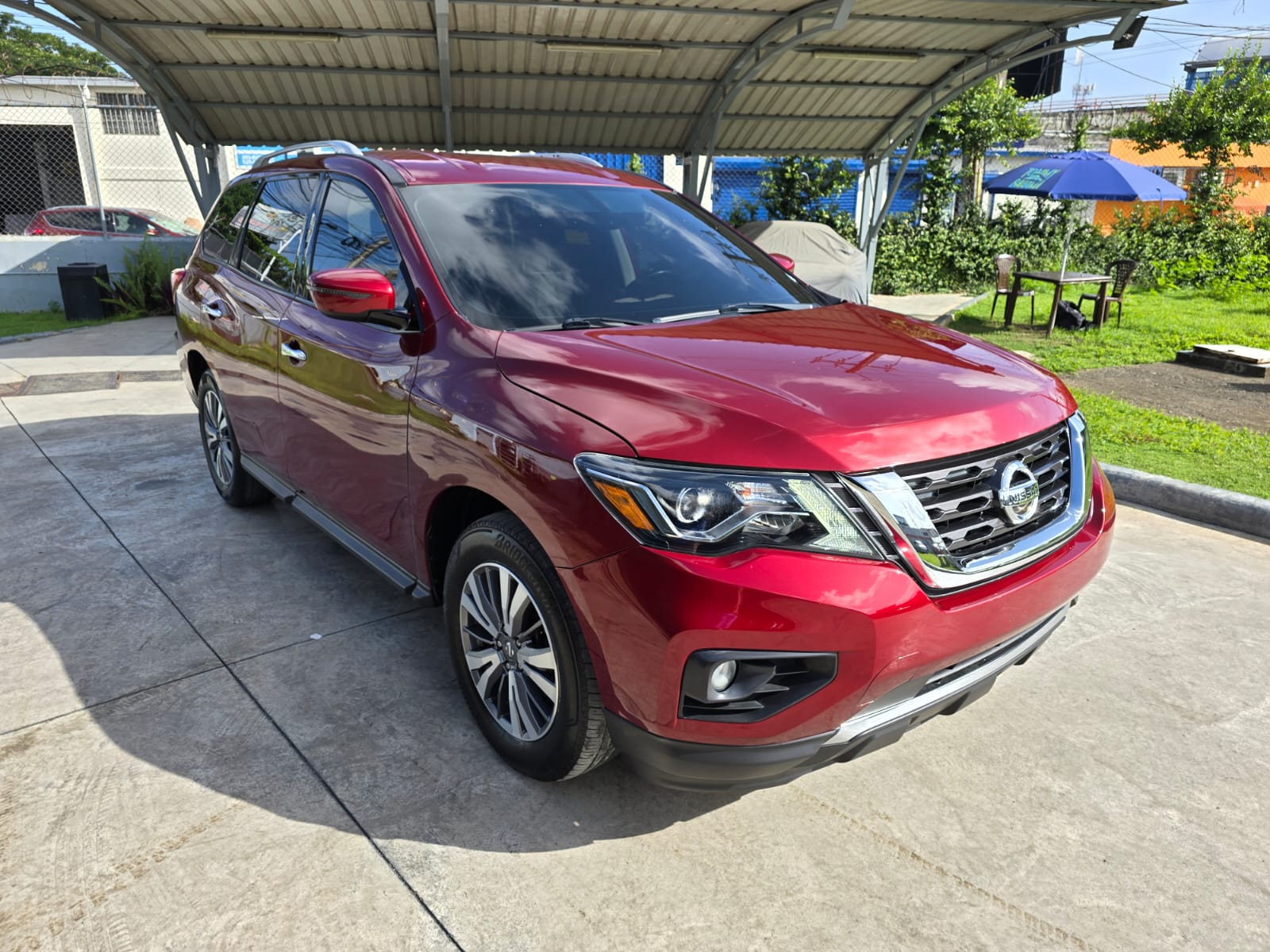 Nissan Pathfinder SV 4x4 2018 en renta en Santo Domingo