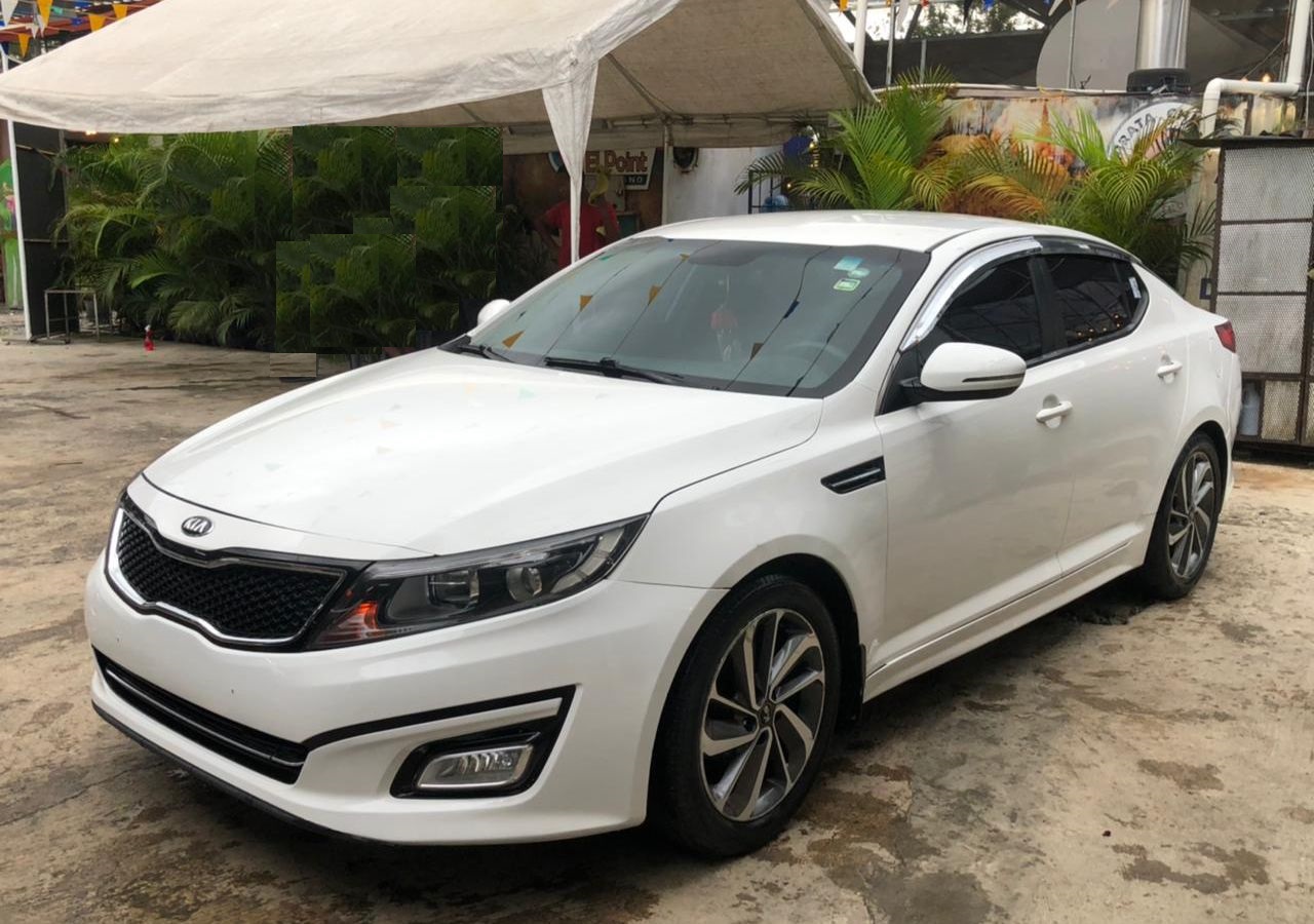 KIA K5 2015 en renta en Santo Domingo Norte